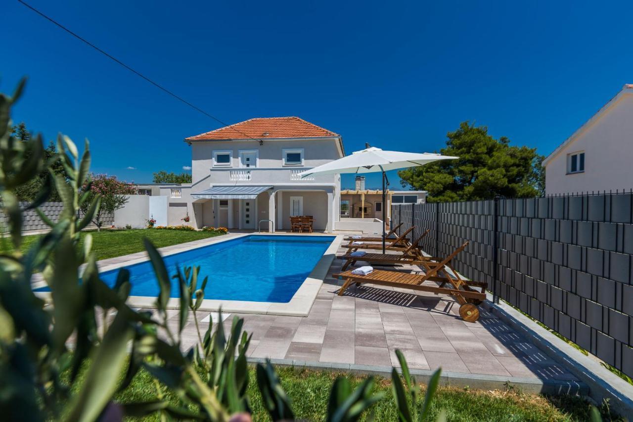 Kristina Holiday Home With Private Swimmingpool Visocane Exterior foto