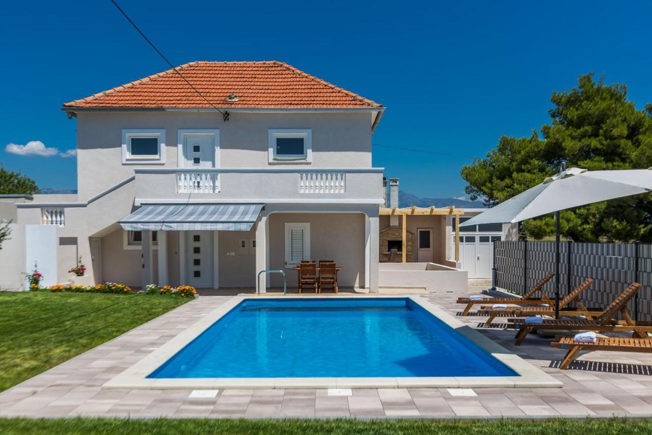 Kristina Holiday Home With Private Swimmingpool Visocane Exterior foto