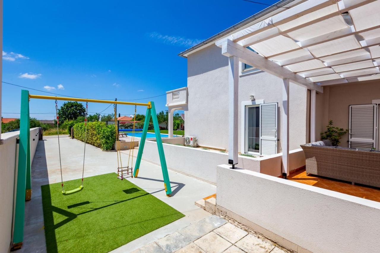 Kristina Holiday Home With Private Swimmingpool Visocane Exterior foto