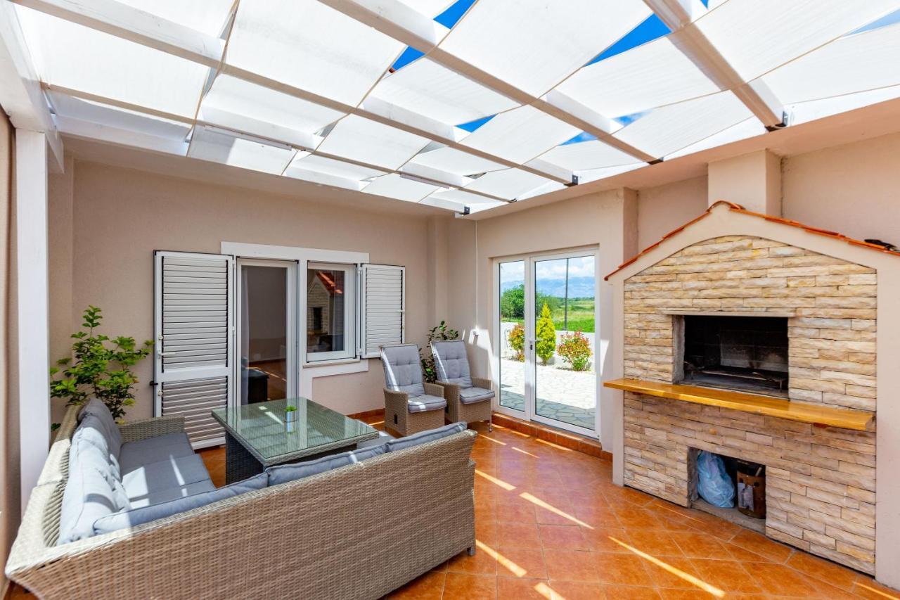 Kristina Holiday Home With Private Swimmingpool Visocane Exterior foto