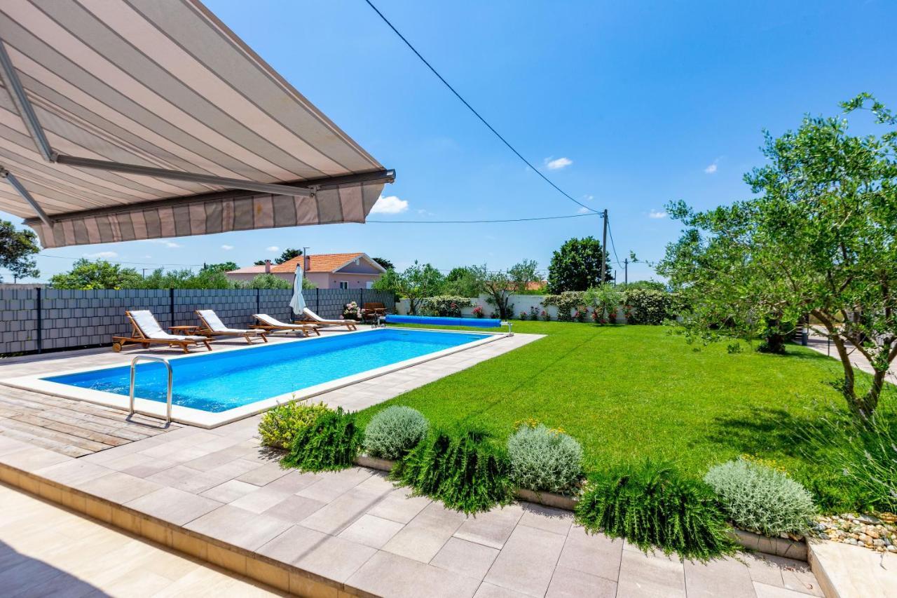 Kristina Holiday Home With Private Swimmingpool Visocane Exterior foto